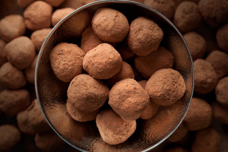10656_charles_chocolates_chocolate_truffles.jpg